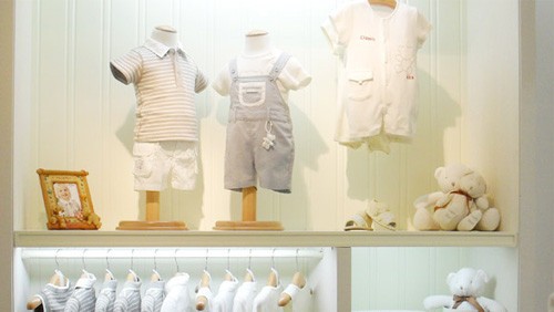 卡迪熊童装店铺展示