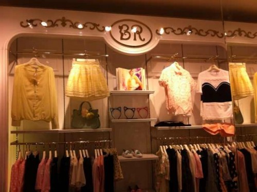 BR女装店铺展示