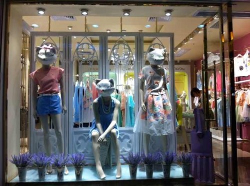 BR女装店铺展示