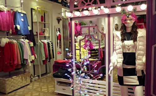 丹时力女装店铺形象