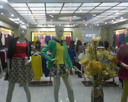 金姿莱女装店铺展示