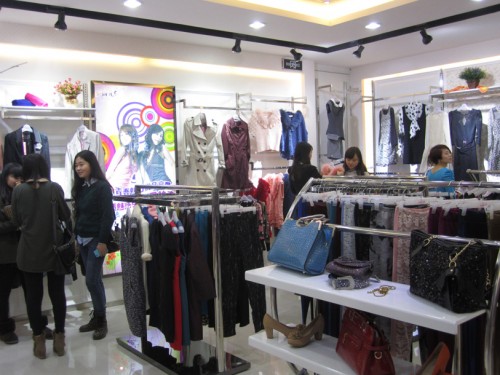 金研儿女装店铺形象