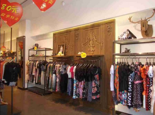 哥姊虞女装店铺展示