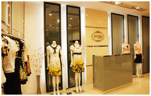 巴瑞维莎女装店铺展示