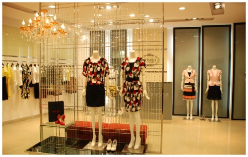 巴瑞维莎女装店铺展示