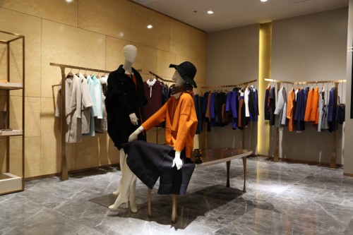 丽莫女装店铺展示
