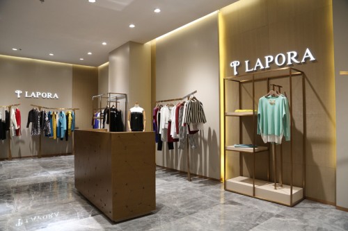 丽莫女装店铺展示