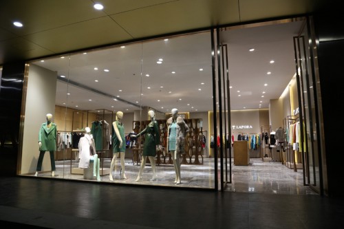 丽莫女装店铺展示