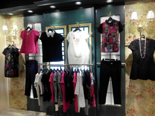 lucidy女装店铺展示