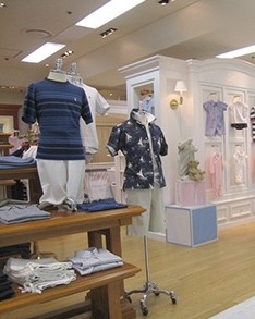 迪尼巴拉 童装店铺展示