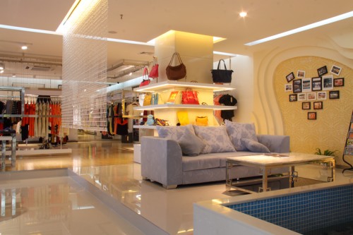 海嘉仕女装店铺展示