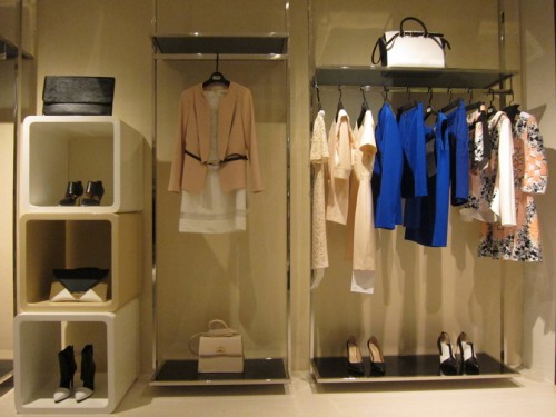 EBUDA’S女装店铺展示