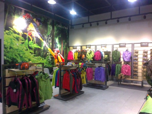 奥库运动装店铺展示