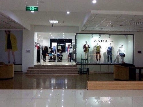 ZARA女装店铺形象