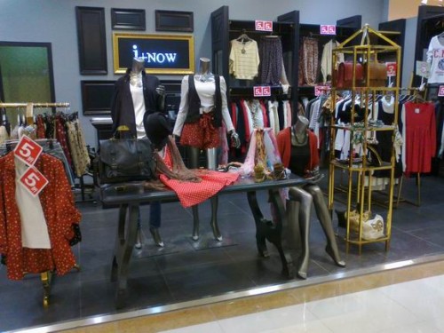 I+NOW女装店铺形象