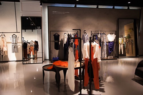 爱城市女装店铺形象