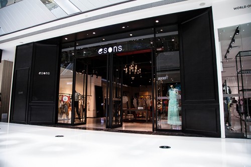 爱城市女装店铺形象