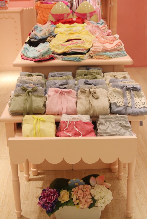 古格内衣店铺展示