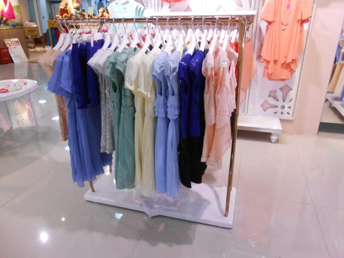 容悦女装店铺形象