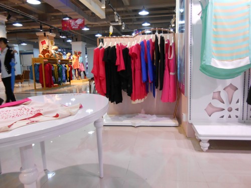 容悦女装店铺形象