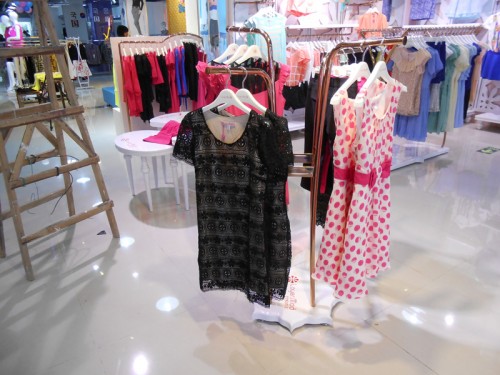 容悦女装店铺形象