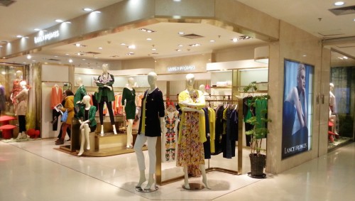 朗姿女装店铺展示