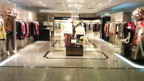 MOJOS.PHINE女装店铺展示