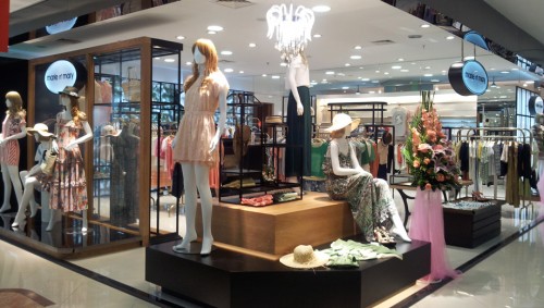 玛丽安玛丽女装店铺展示