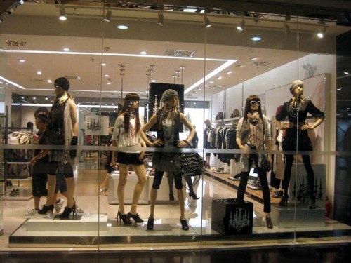 妙冉女装店铺展示