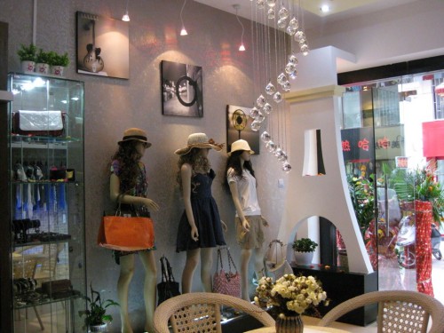 妙冉女装店铺展示