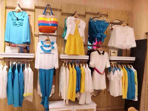 米丹阳女装店铺展示