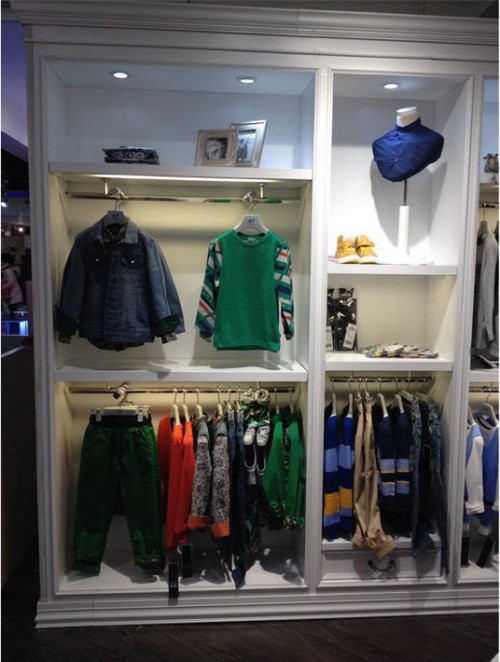 欧一泰童装店铺形象