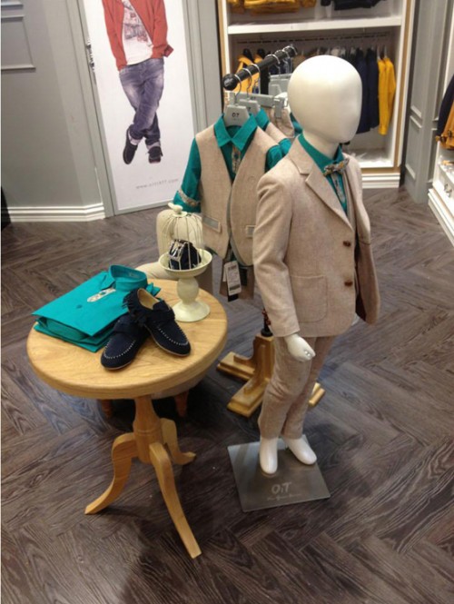 欧一泰童装店铺形象