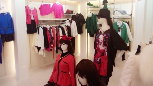 馨奈尔女装店铺形象