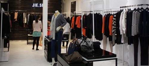 杰施女装店铺展示