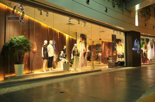 天意女装店铺展示