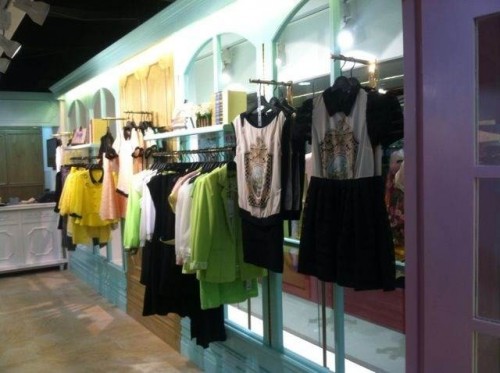 欧斓雅女装店铺形象