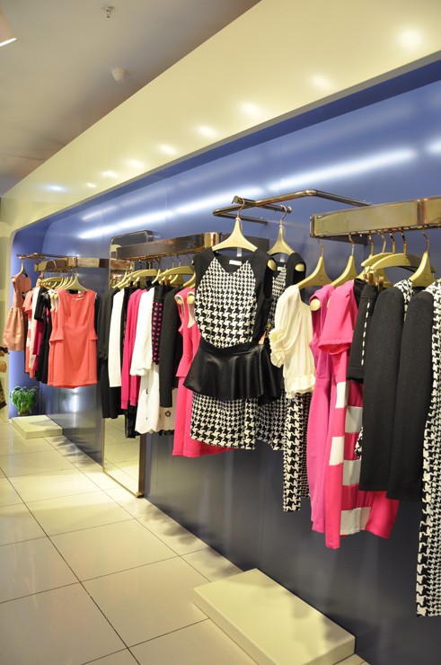 EC亦熙女装店铺形象