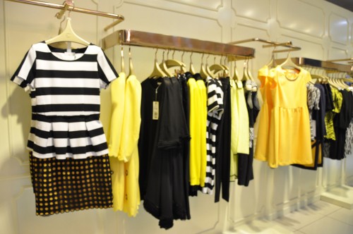 EC亦熙女装店铺形象