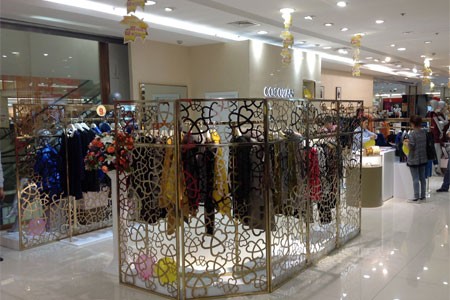 COCOLAN女装店铺展示