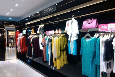COCOLAN女装店铺展示