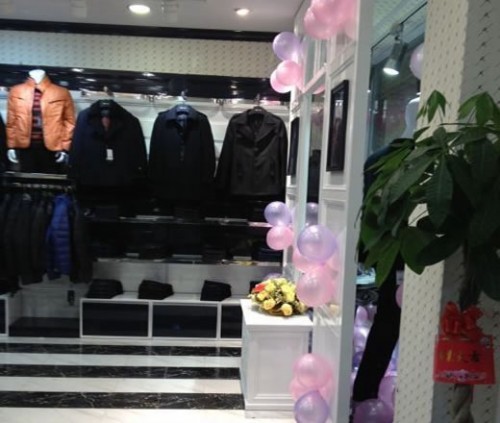 戈诺尔男装店铺展示