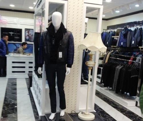 戈诺尔男装店铺展示