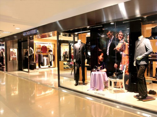 迪莱男装店铺展示