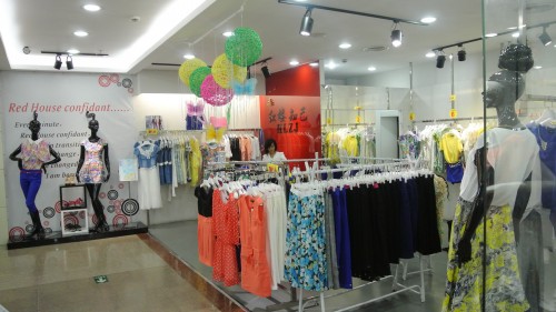 红楼知己女装店铺展示