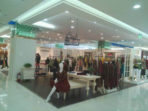 柯妮丝麗女装店铺展示