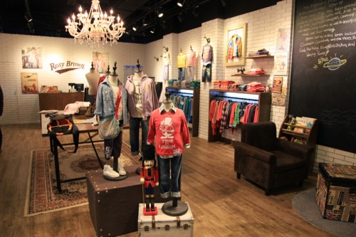 RosyBrown童装店铺形象