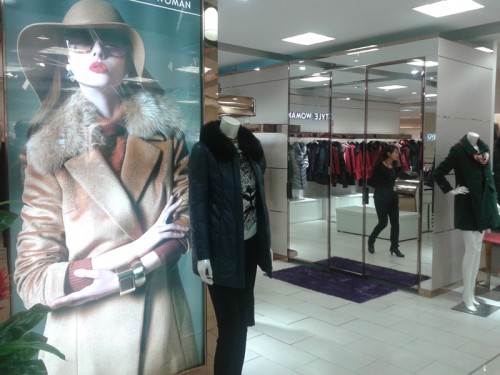 白翎风采女装店铺形象