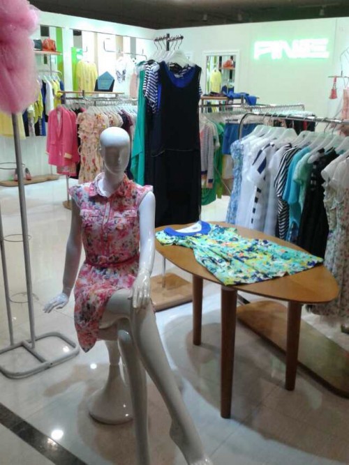 凡恩女装店铺展示