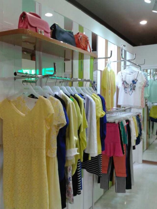 凡恩女装店铺展示